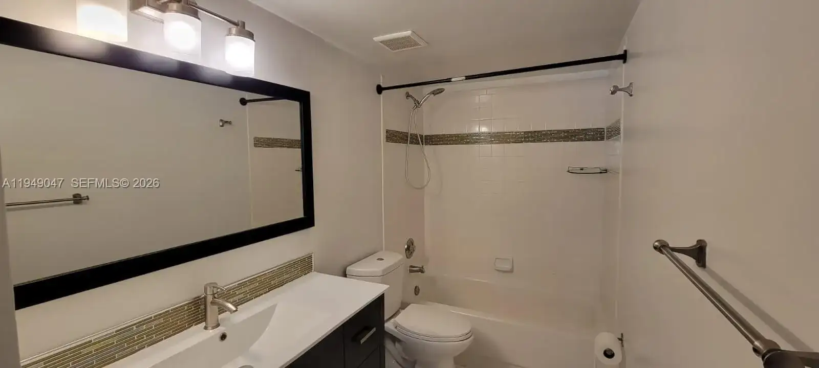 3469 NW 44th St # 103, Oakland Park FL 33309 photo 2