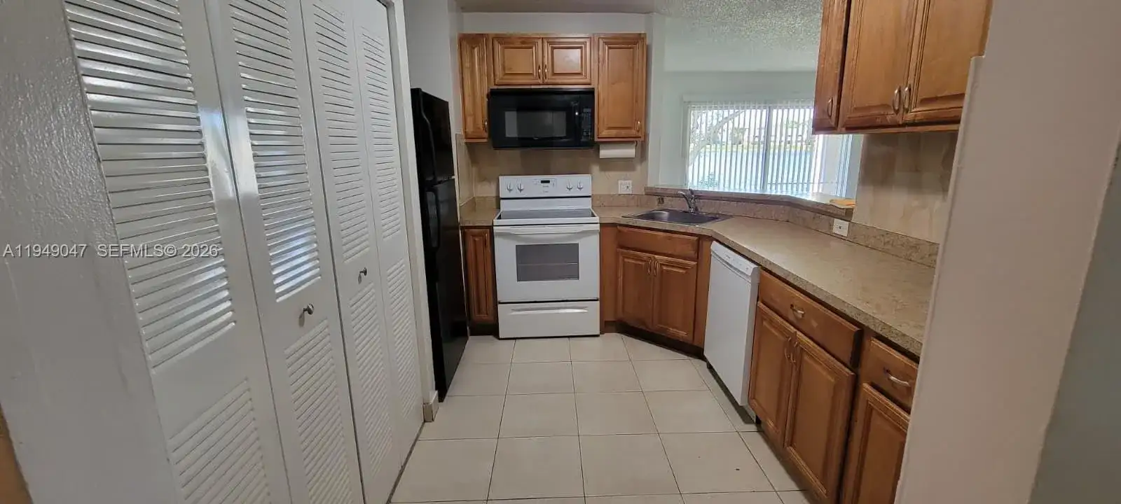 3469 NW 44th St # 103, Oakland Park FL 33309 photo 3
