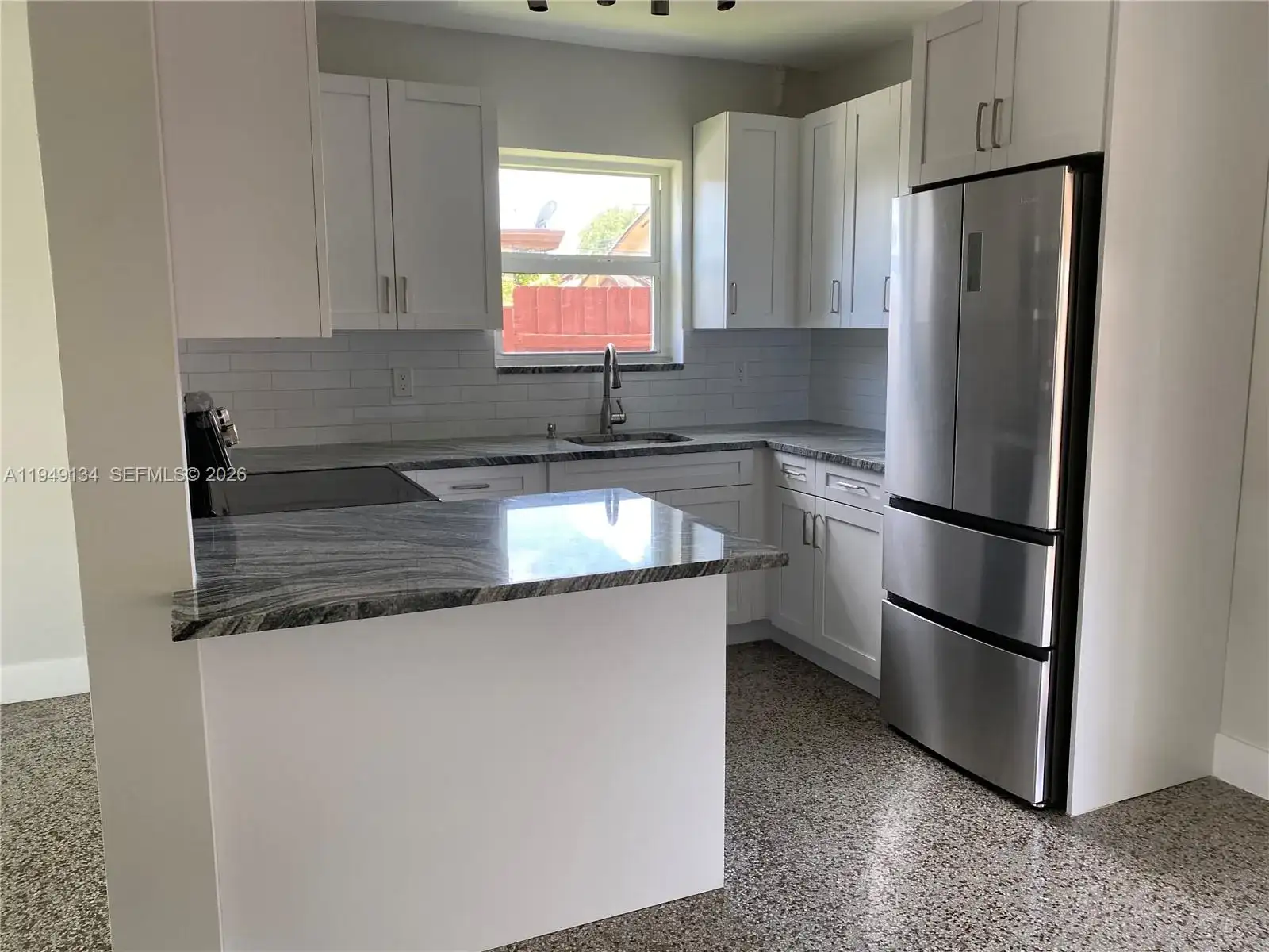 9435 SW 39th St, Miami FL 33165 photo 2
