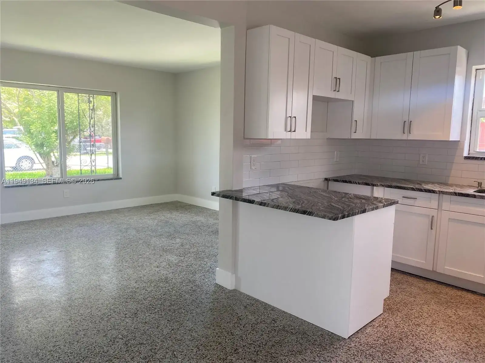 9435 SW 39th St, Miami FL 33165 photo 3