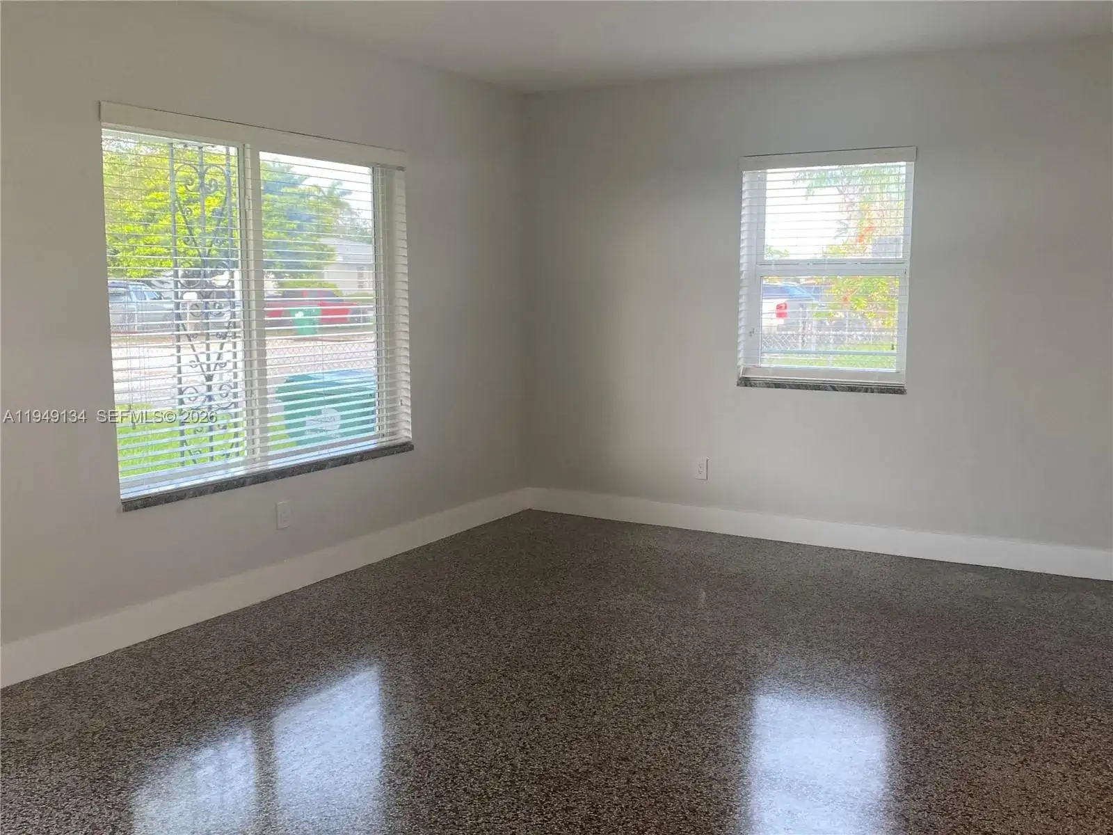 9435 SW 39th St, Miami FL 33165 photo 4
