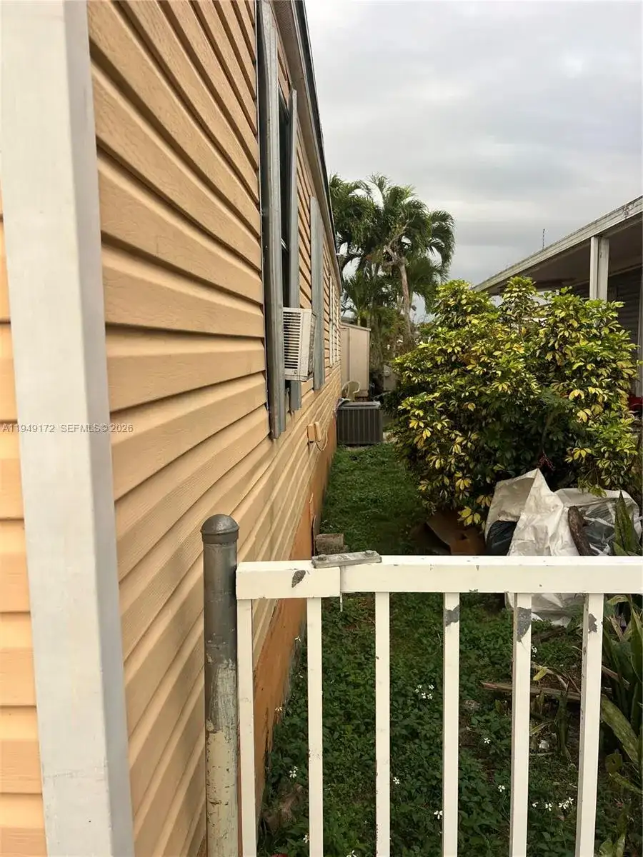 19800 SW 180th Avenue unit 419, Miami FL 33187 photo 3
