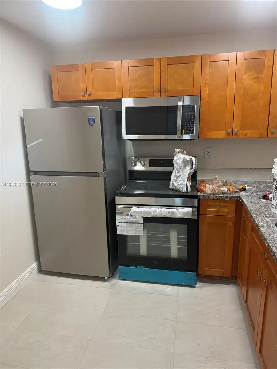 484 NW 165th St Rd # 512, Miami FL 33169 photo 2