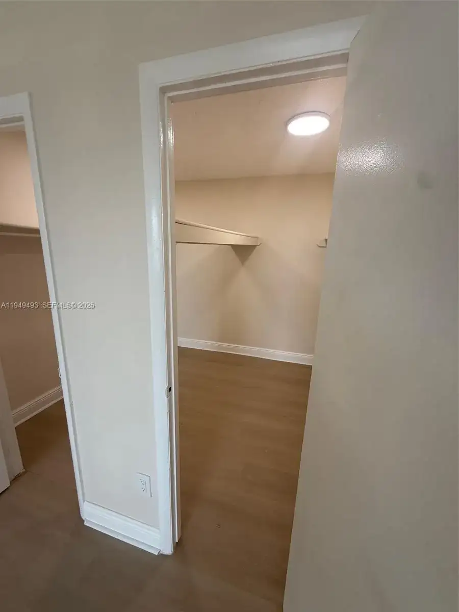 484 NW 165th St Rd # 512, Miami FL 33169 photo 5