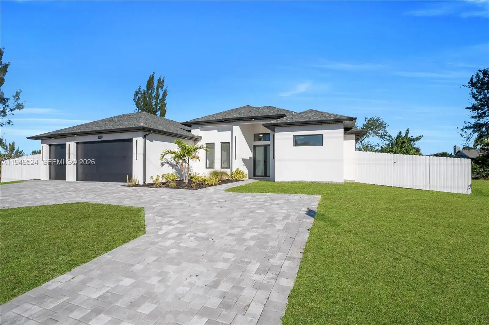 2219 Surfside BLVD, Cape Coral FL 33991 photo 2