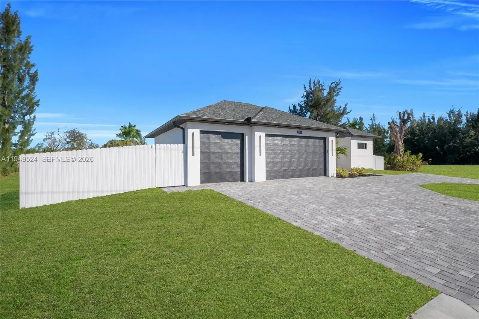 2219 Surfside BLVD, Cape Coral FL 33991 photo 3