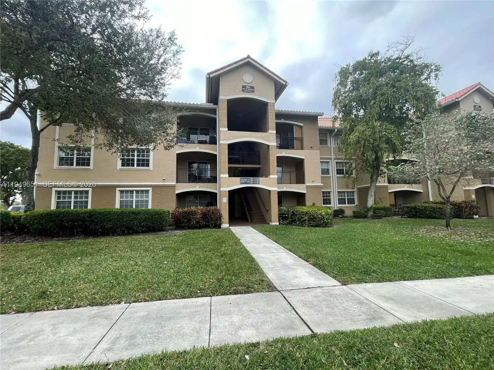 160 SW 117th Ter # 6201, Pembroke Pines FL 33025 photo 2