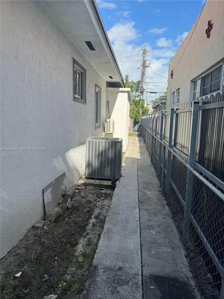 1629 SW 10th St # 1, Miami FL 33135 photo 3
