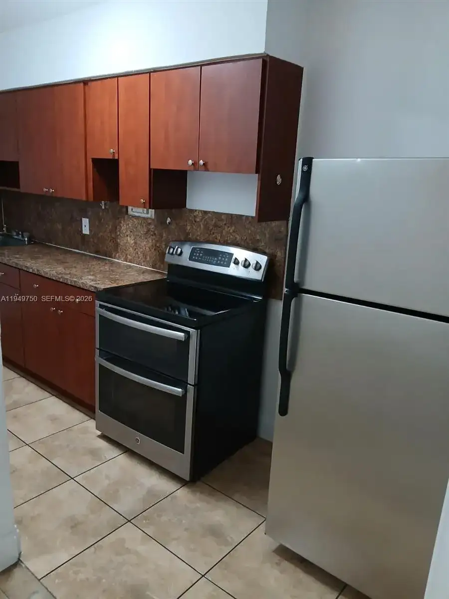 505 NE 82nd St # 9, Miami FL 33138 photo 3