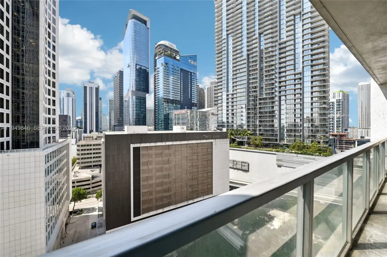 55 SE 6th St # 1608, Miami FL 33131 photo 2