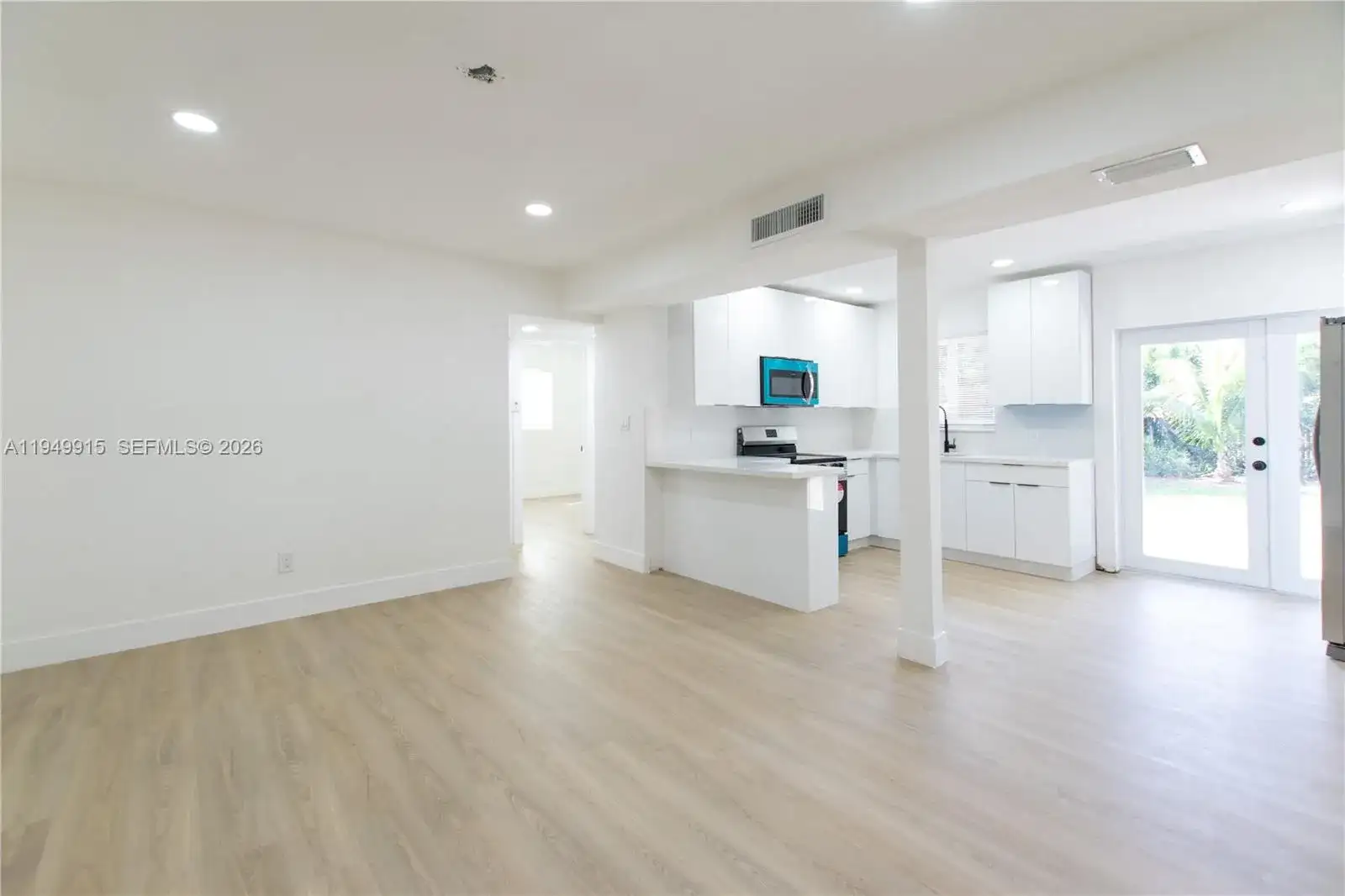 1167 NW 9th Ave, Fort Lauderdale FL 33311 photo 4