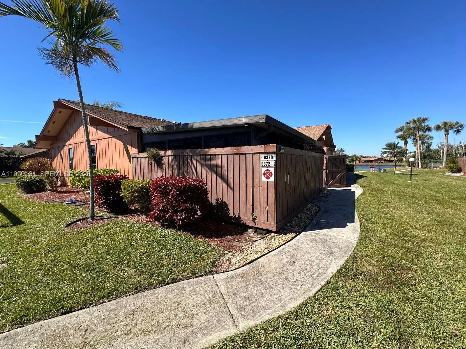6370 ROYAL WOODS DR, Fort Myers FL 33908 photo 3