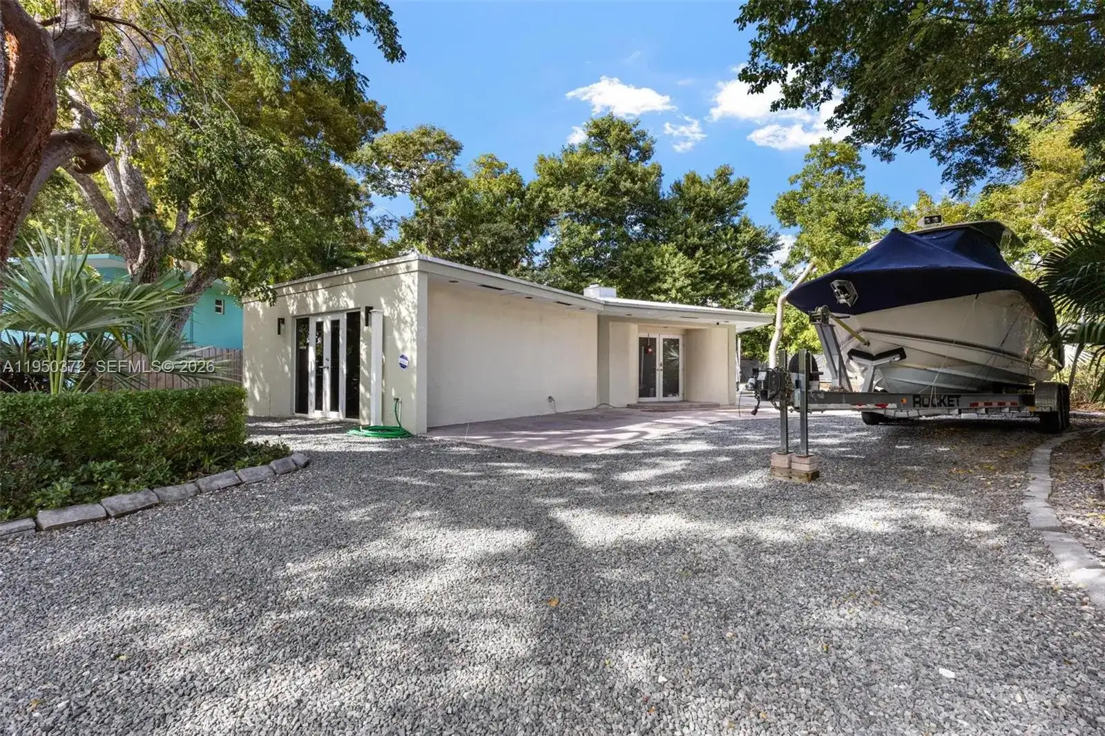 157 Navajo St, Tavernier FL 33070 photo 2