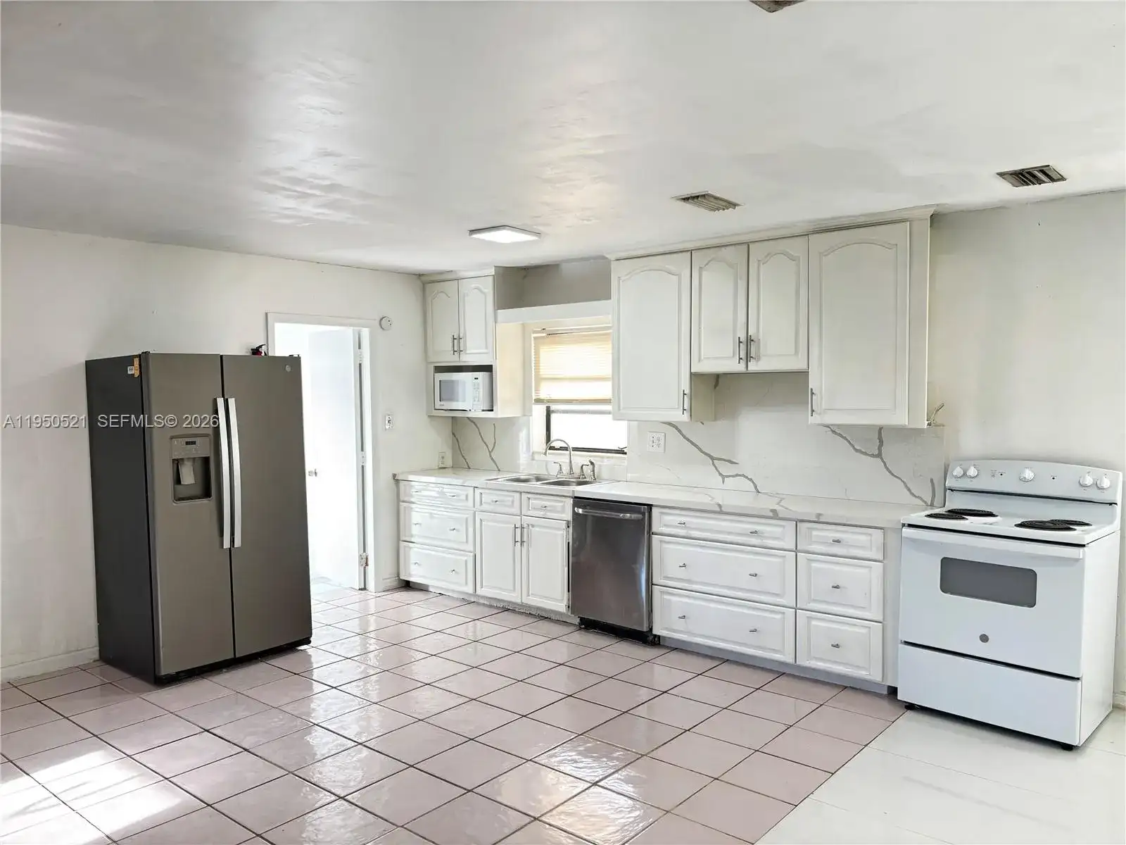 9711 Caribbean Blvd, Cutler Bay FL 33189 photo 5