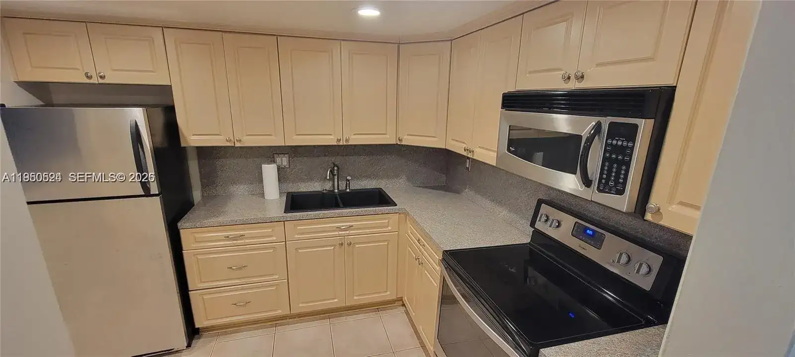 2731 Taft St # 106, Hollywood FL 33020 photo 4