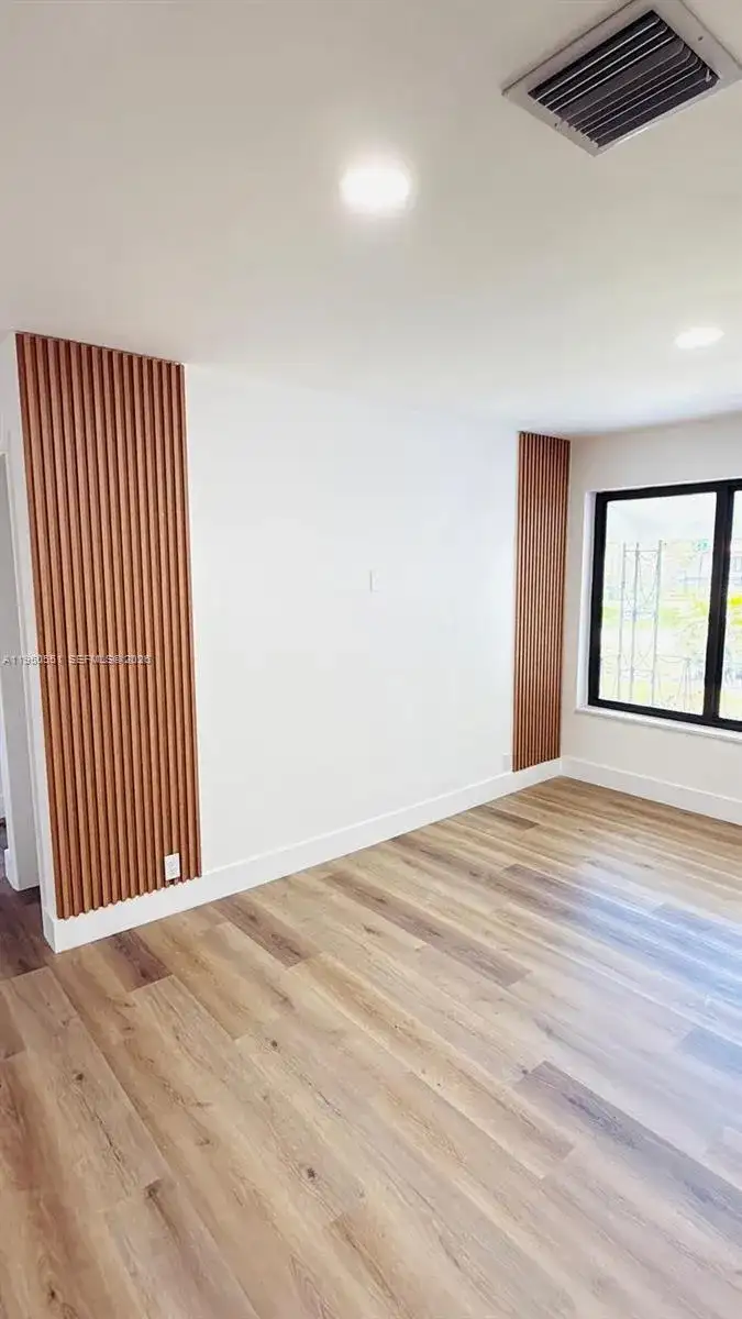 9305 NW 14th Ave, Miami FL 33147 photo 2