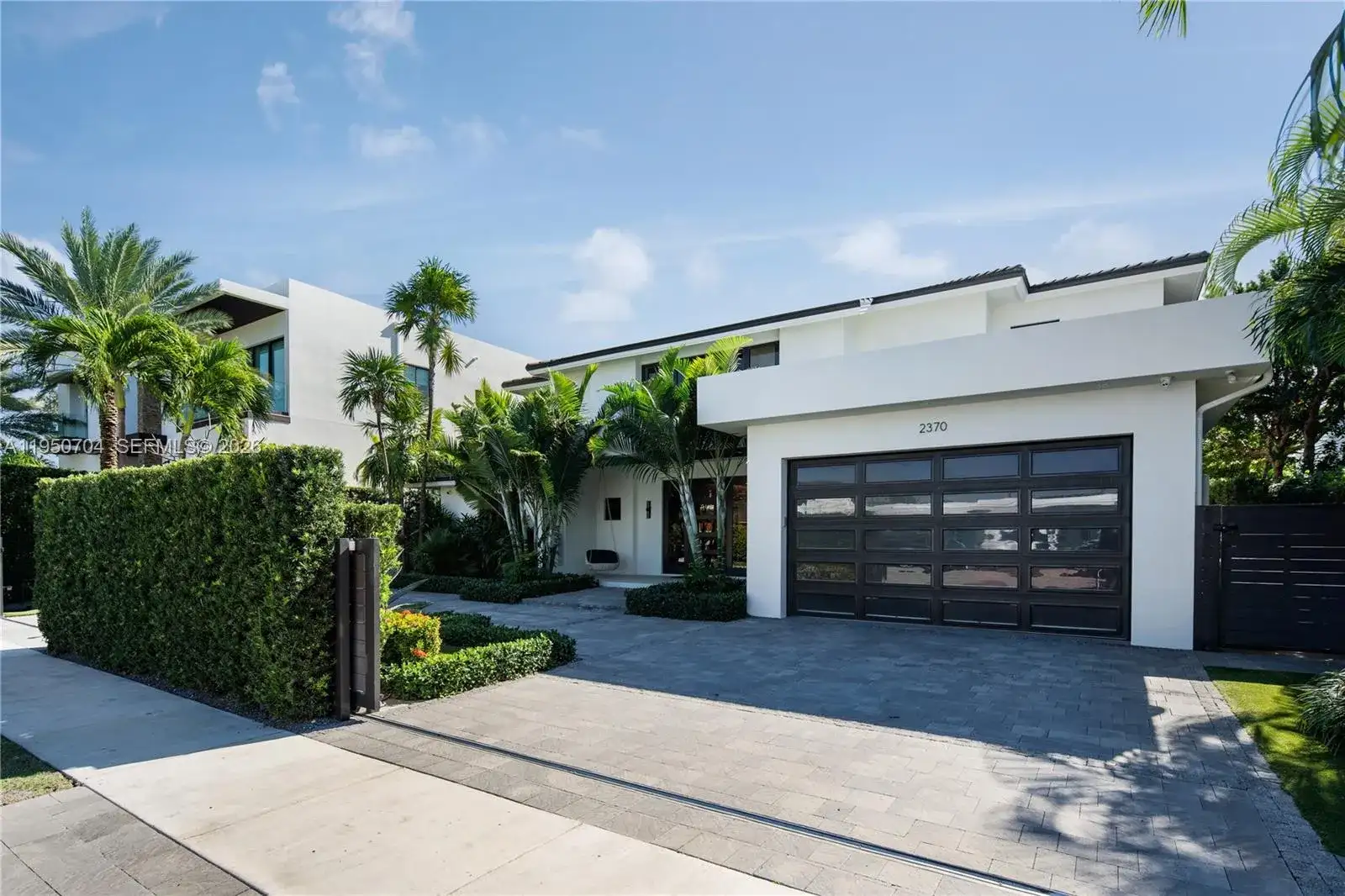 2370 Bayview Ln, North Miami FL 33181 photo 5
