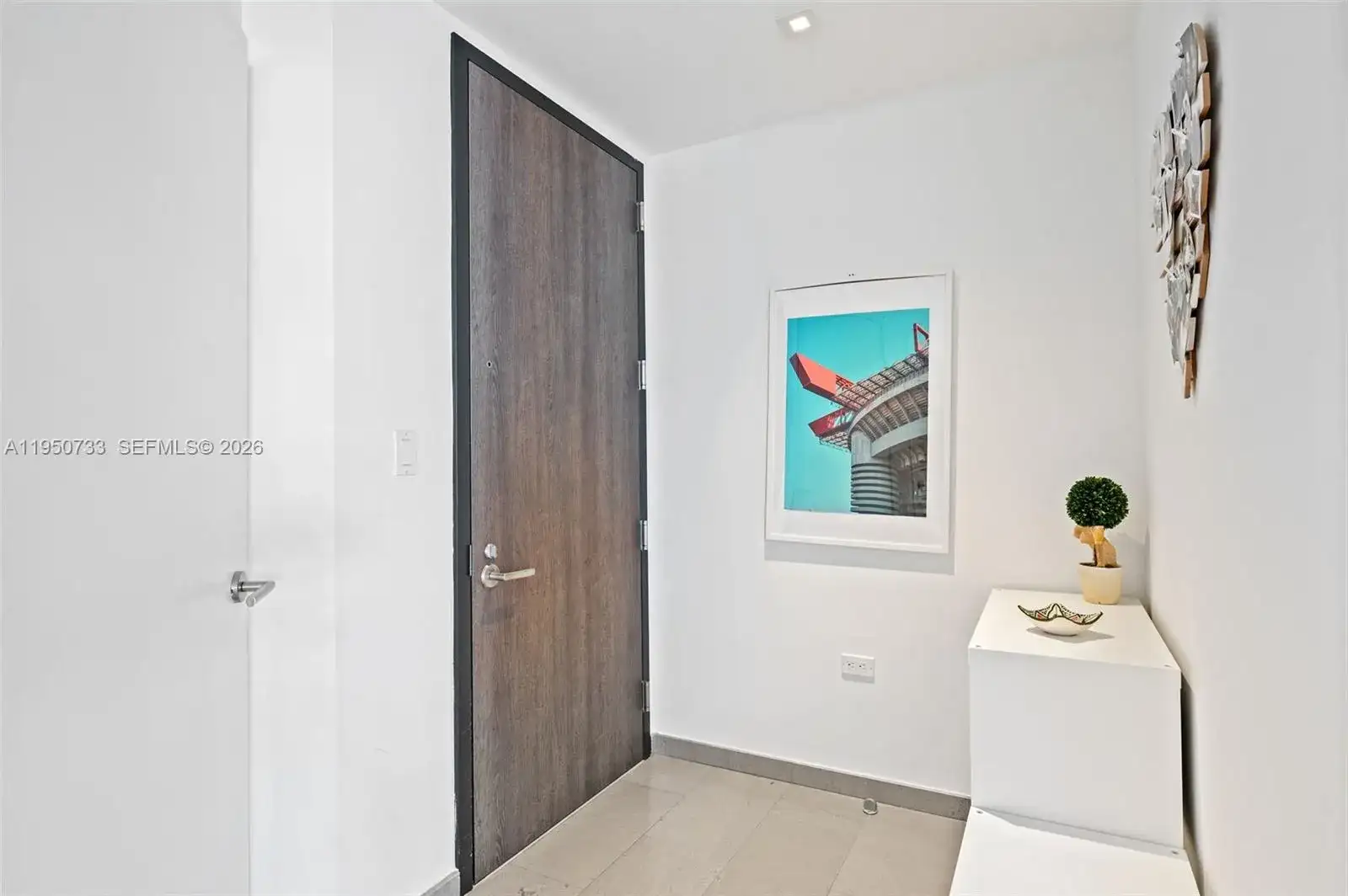 88 SW 7th St # 3101, Miami FL 33130 photo 3
