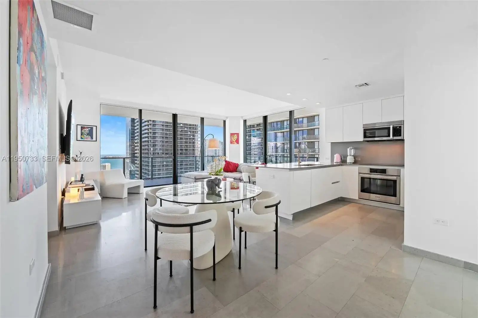 88 SW 7th St # 3101, Miami FL 33130 photo 4