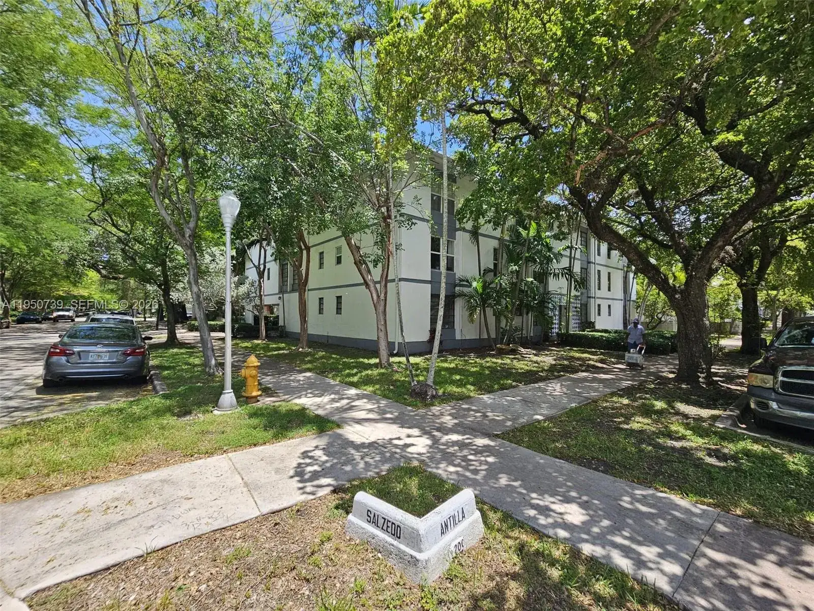 235 Antilla Ave # 4, Coral Gables FL 33134 photo 2