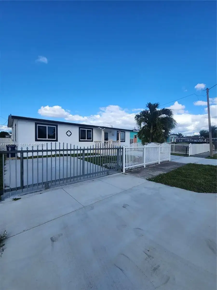 4221 NW 169th Ter, Miami Gardens FL 33055 photo 2