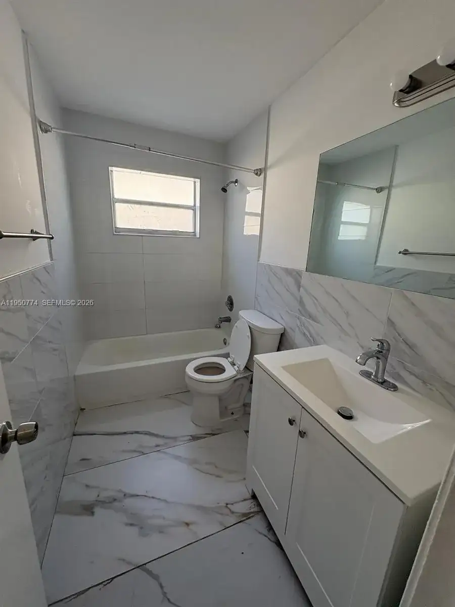 6311 SW 8th St, North Lauderdale FL 33068 photo 5