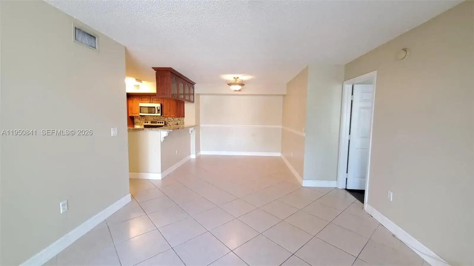 577 SW 111th Ln # 203, Pembroke Pines FL 33025 photo 4