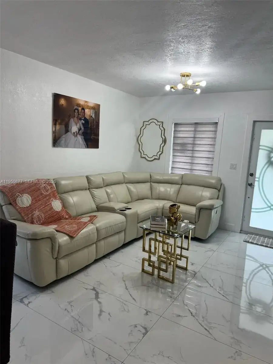 3480 E 9th Ct, Hialeah FL 33013 photo 4