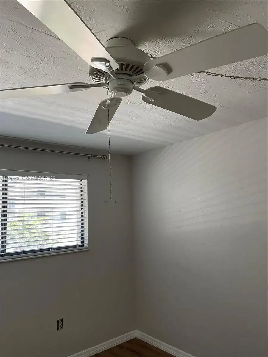 2121 COLLIER Ave # 215, Fort Myers FL 33901 photo 4