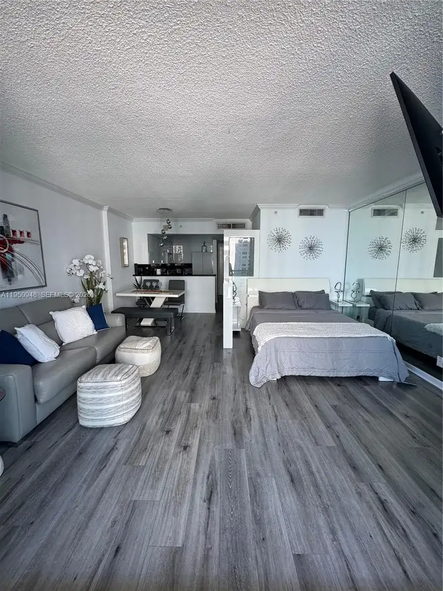 2501 S Ocean Dr # 1105, Hollywood FL 33019 photo 2