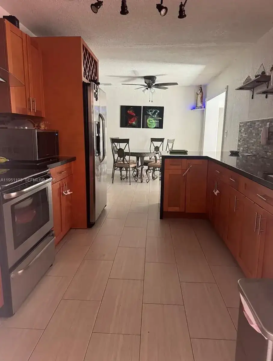 20530 Eagle Nest Rd, Cutler Bay FL 33189 photo 3