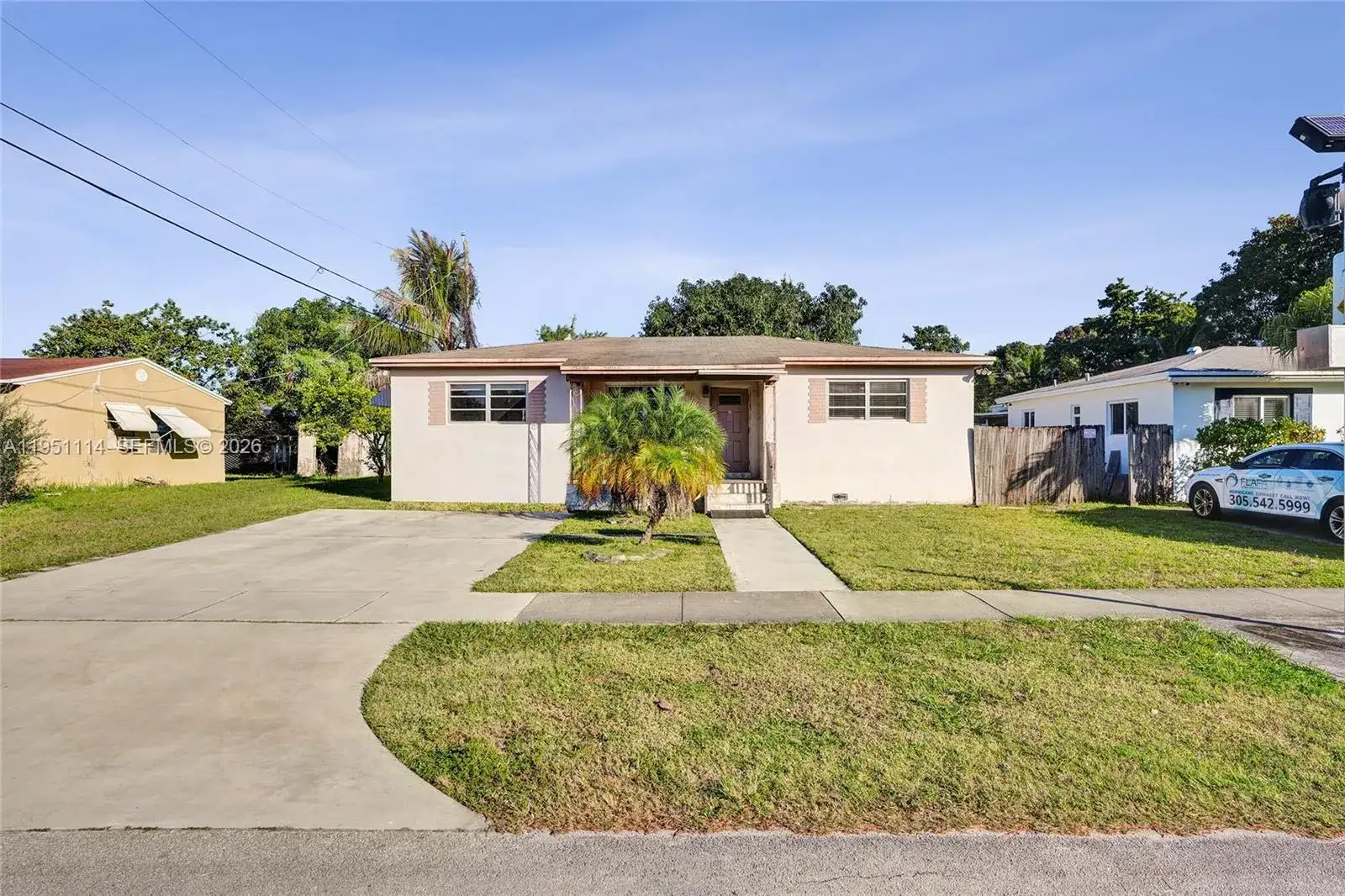 611 NE 171st St, North Miami Beach FL 33162 photo 2