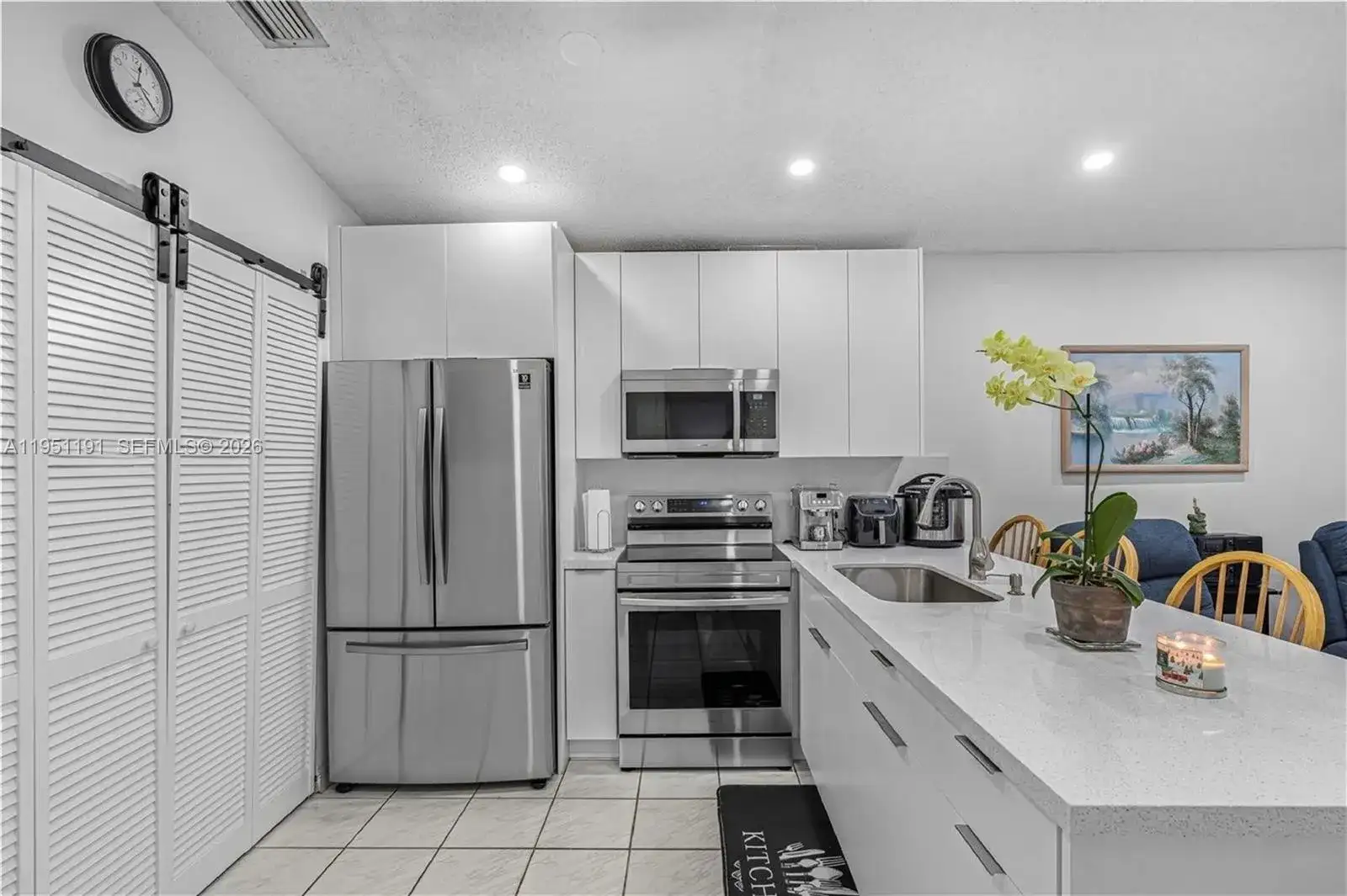 7117 W 30th Ln, Hialeah FL 33018 photo 5