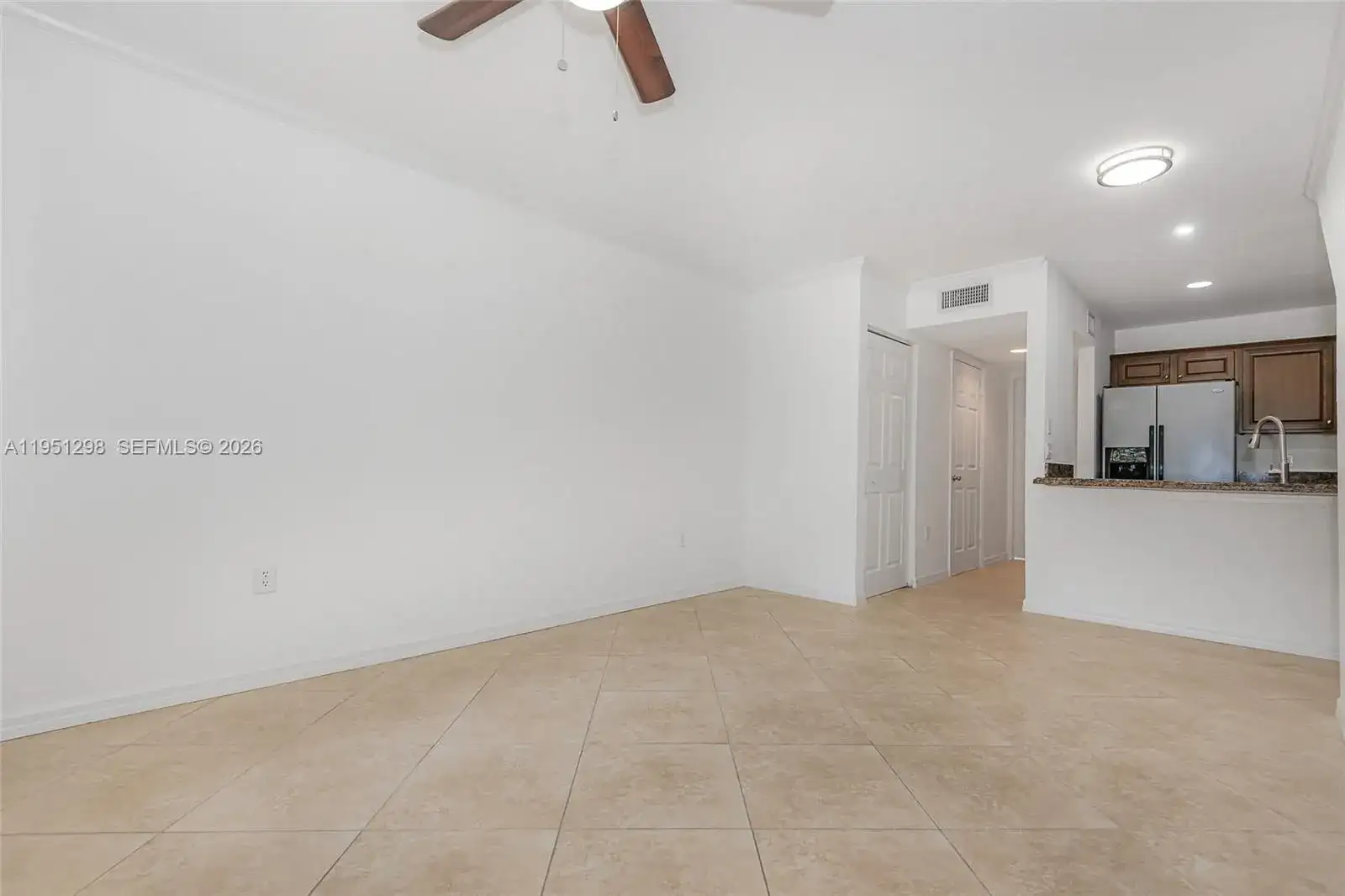 1000 Palm Trl # 6, Delray Beach FL 33483 photo 3
