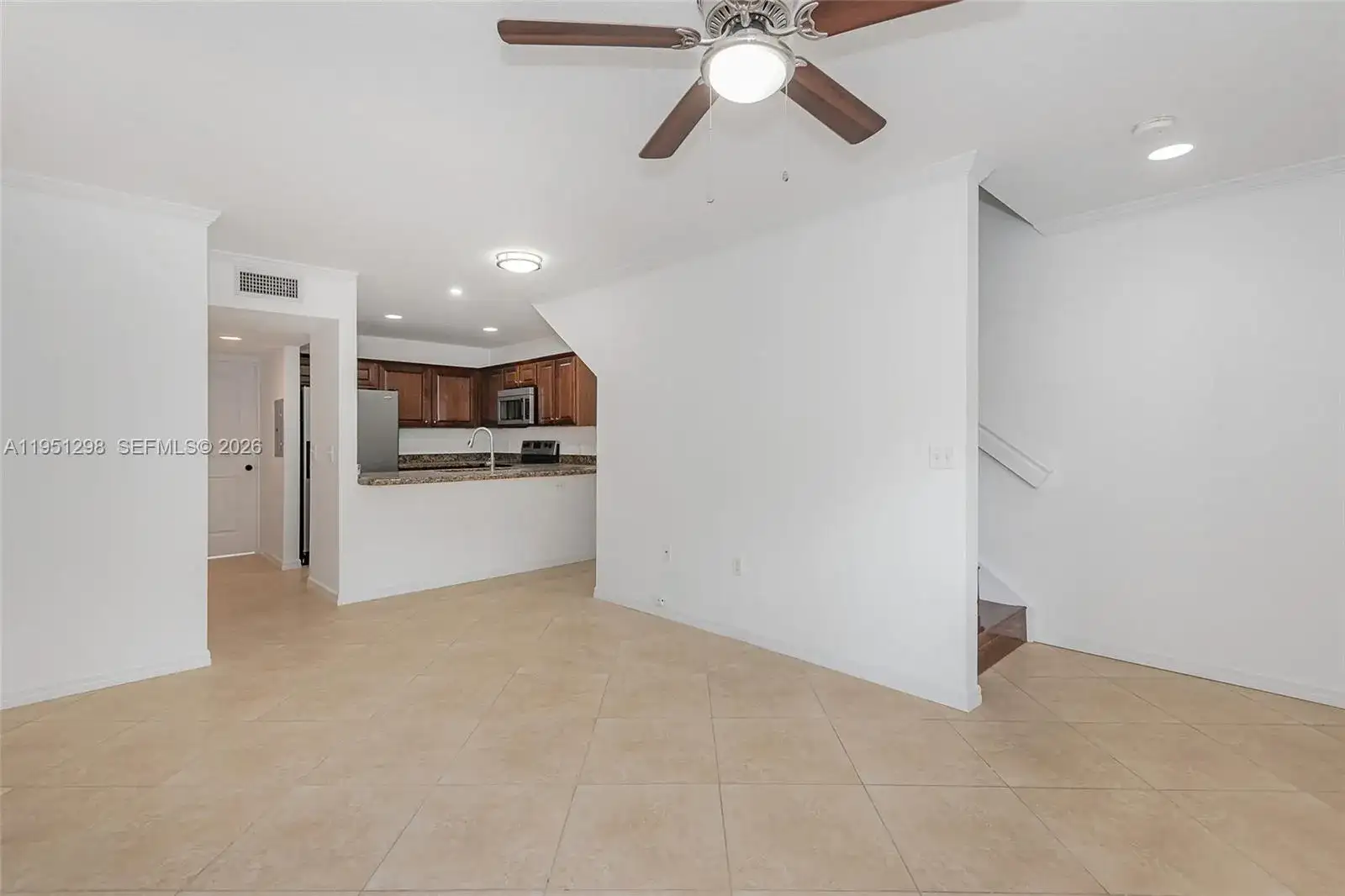 1000 Palm Trl # 6, Delray Beach FL 33483 photo 4