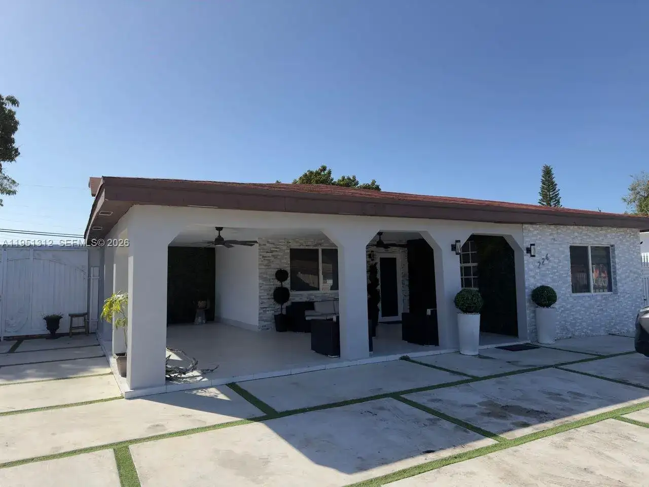 224 E 42nd St, Hialeah FL 33013 photo 2