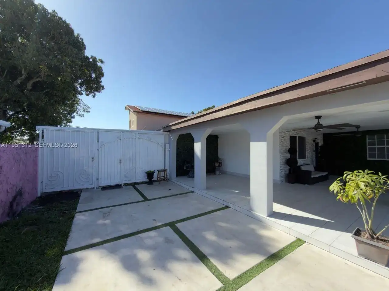 224 E 42nd St, Hialeah FL 33013 photo 3
