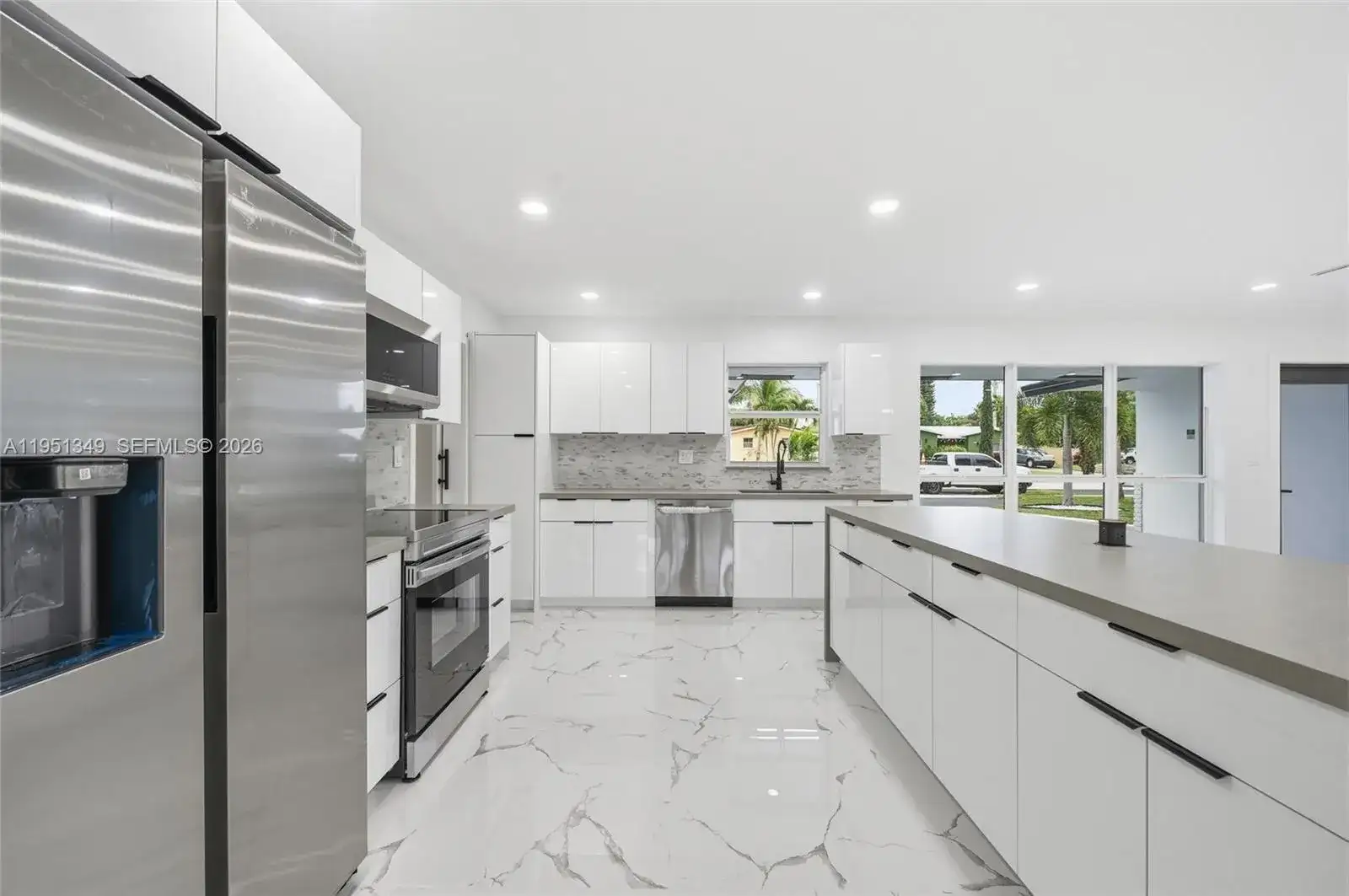 4711 NE 18th Ave, Oakland Park FL 33334 photo 4