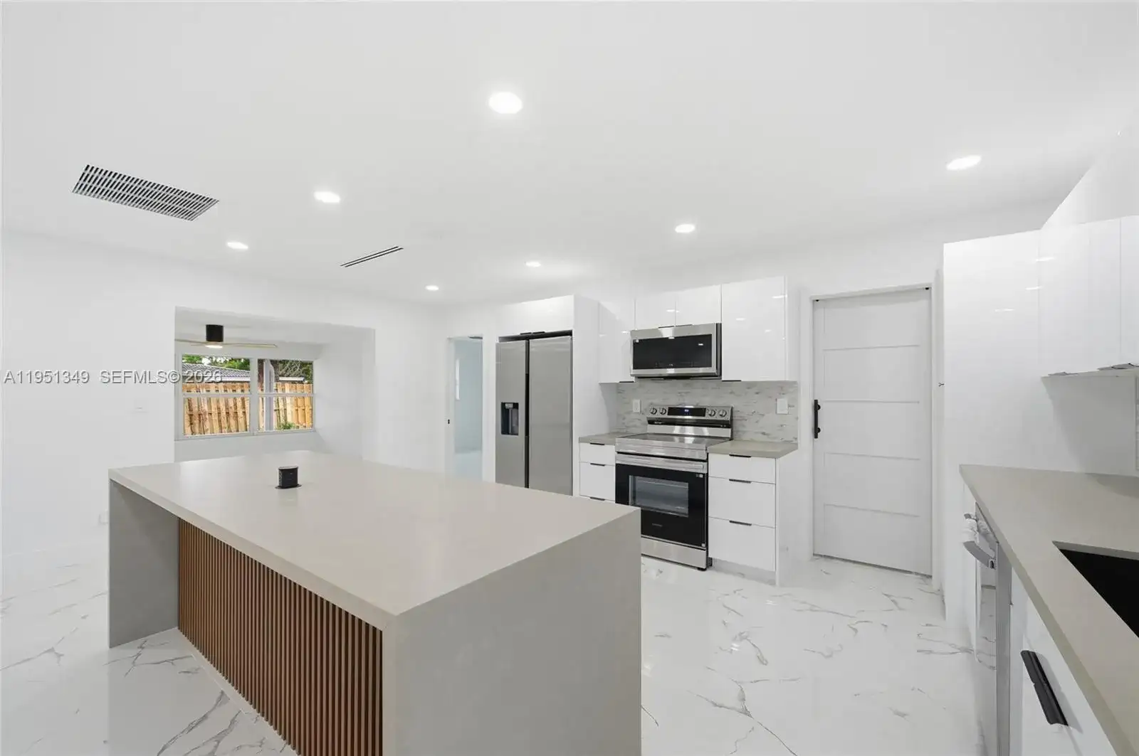 4711 NE 18th Ave, Oakland Park FL 33334 photo 5