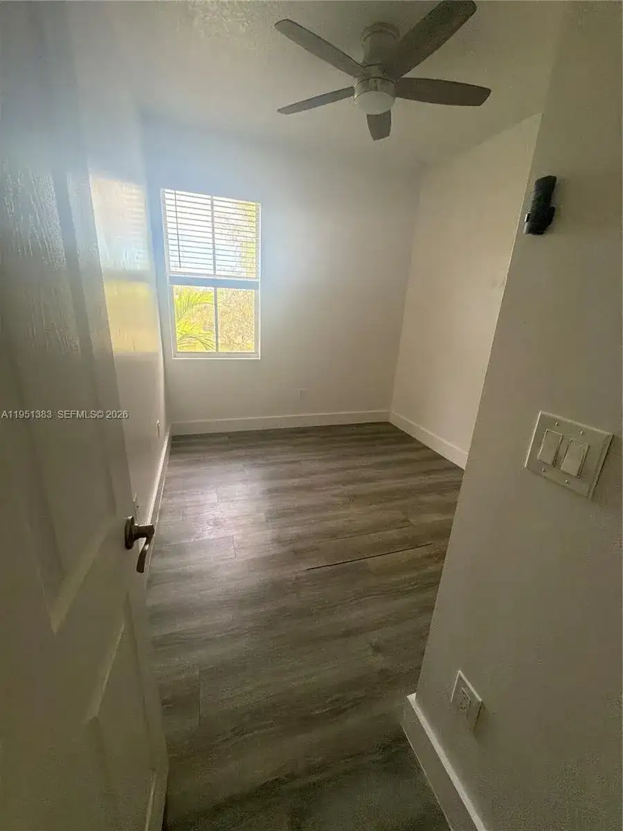 8807 NW 88 TER # 18, Tamarac FL 33321 photo 3