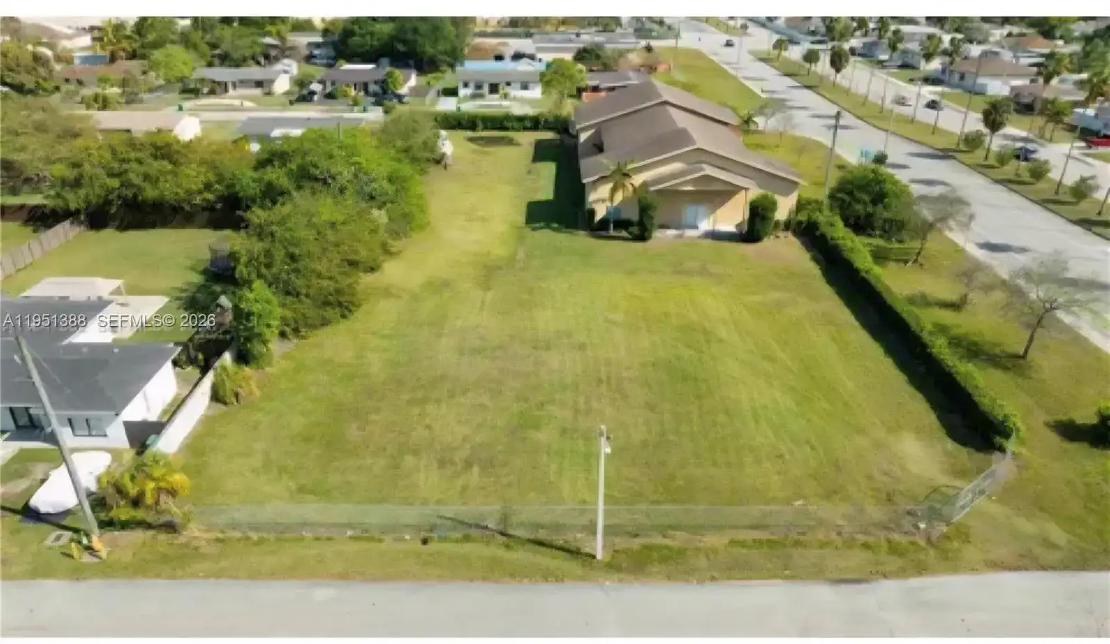 21571 SW 110th Ave, Miami FL 33189 photo 5