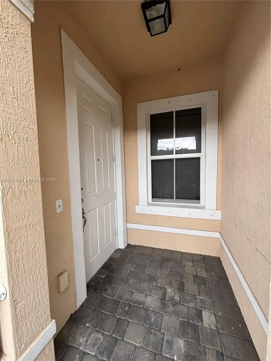 2819 SE 1st Dr # 8, Homestead FL 33033 photo 2