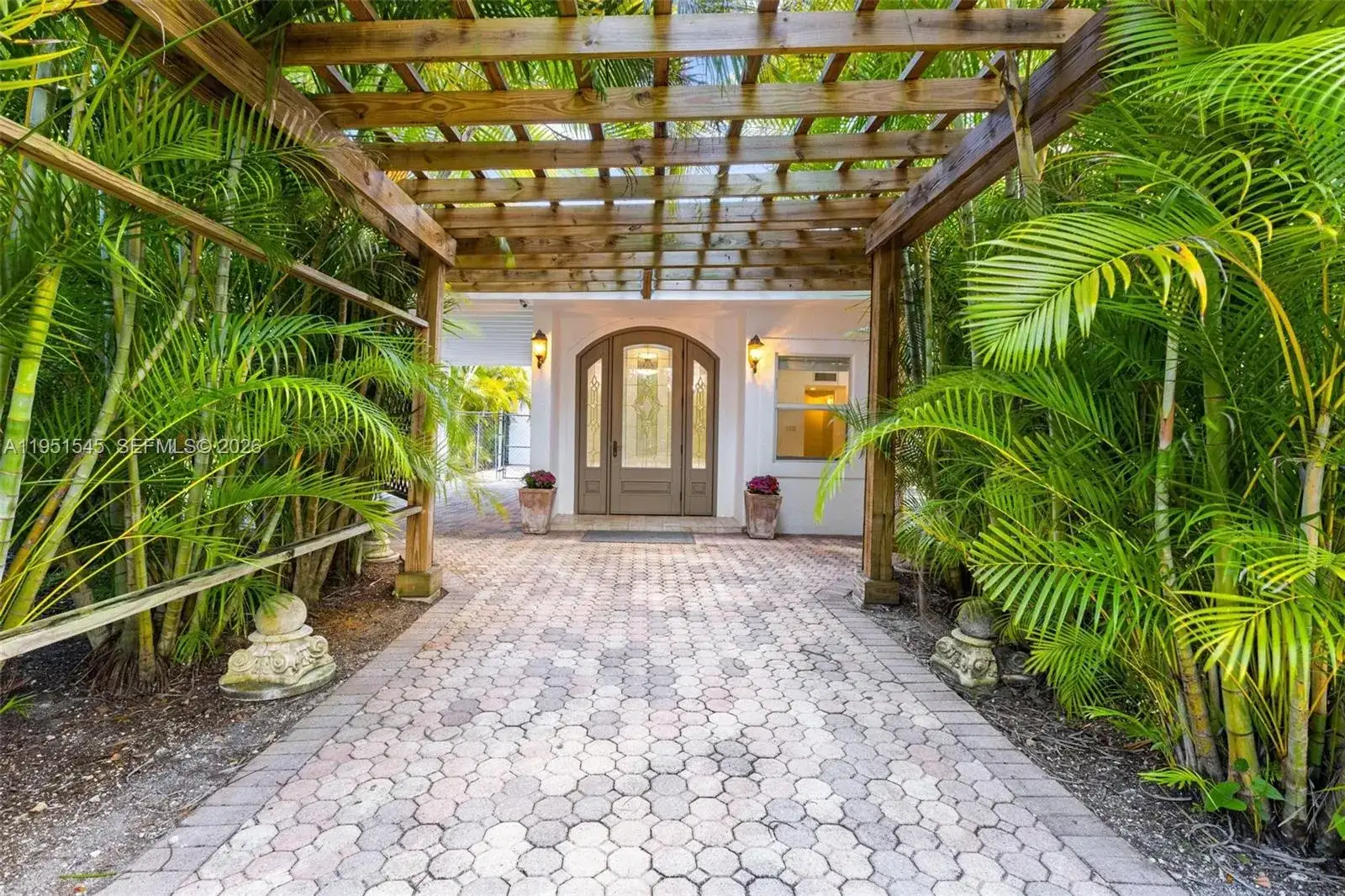 8030 SW 120th St, Pinecrest FL 33156 photo 2