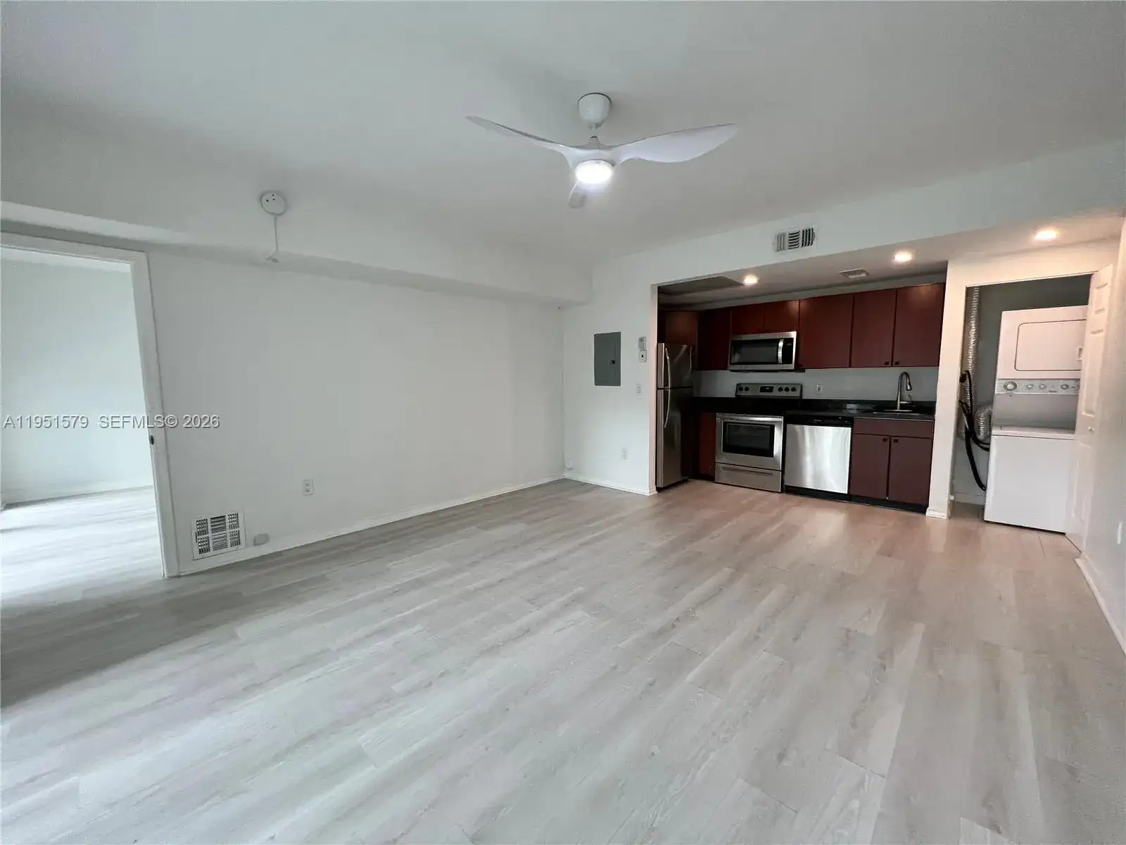 946 Bay Dr # 4, Miami Beach FL 33141 photo 4