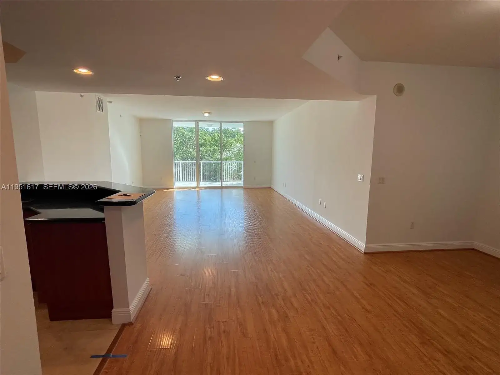15051 ROYAL OAKS LN # 201, North Miami FL 33181 photo 5