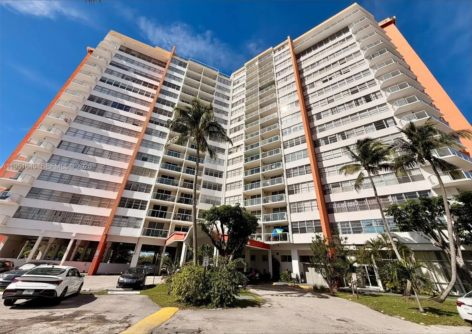 1301 NE Miami Gardens Dr # 1406W, Miami FL 33179 photo 4