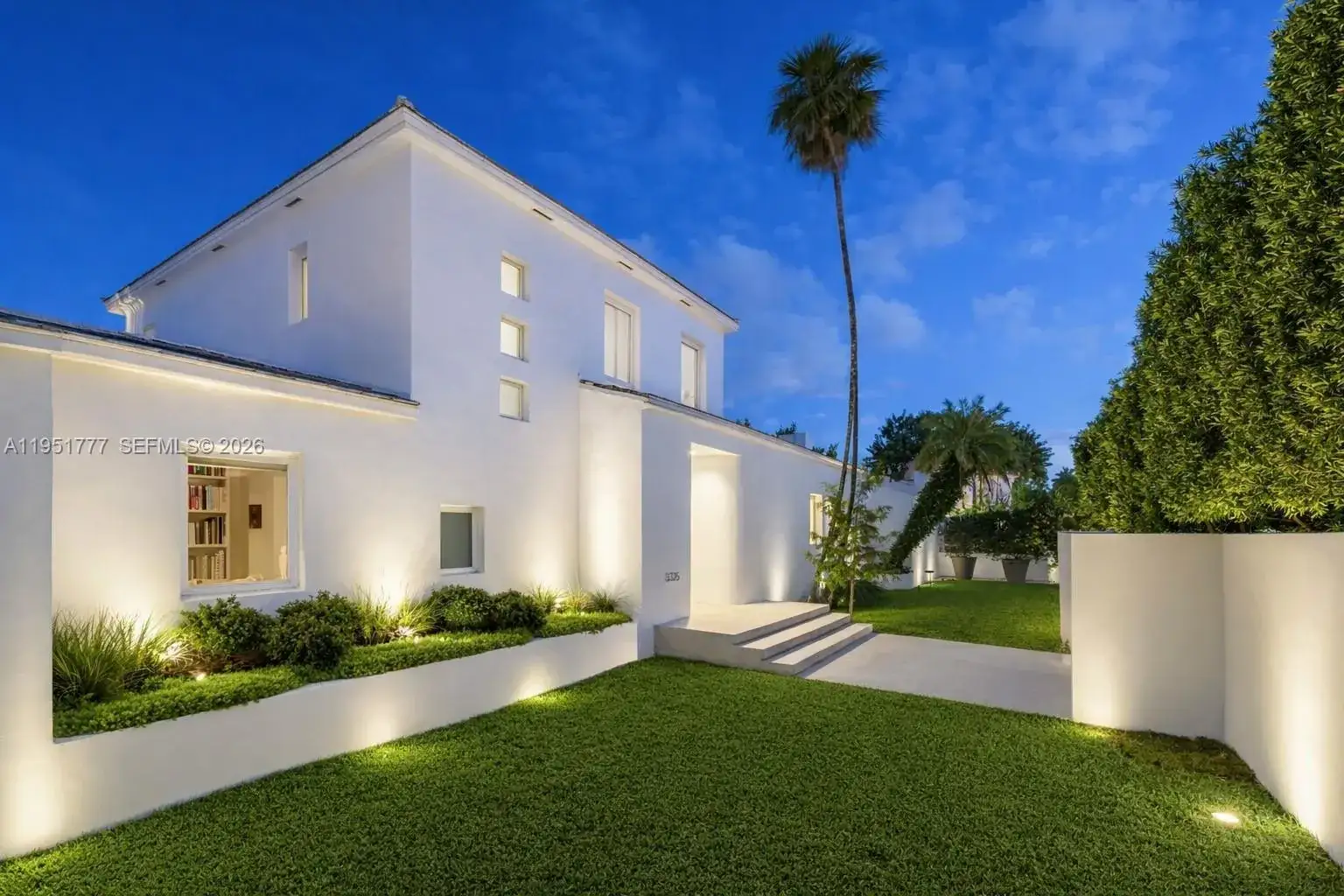 3325 Pine Tree Dr, Miami Beach FL 33140 photo 2