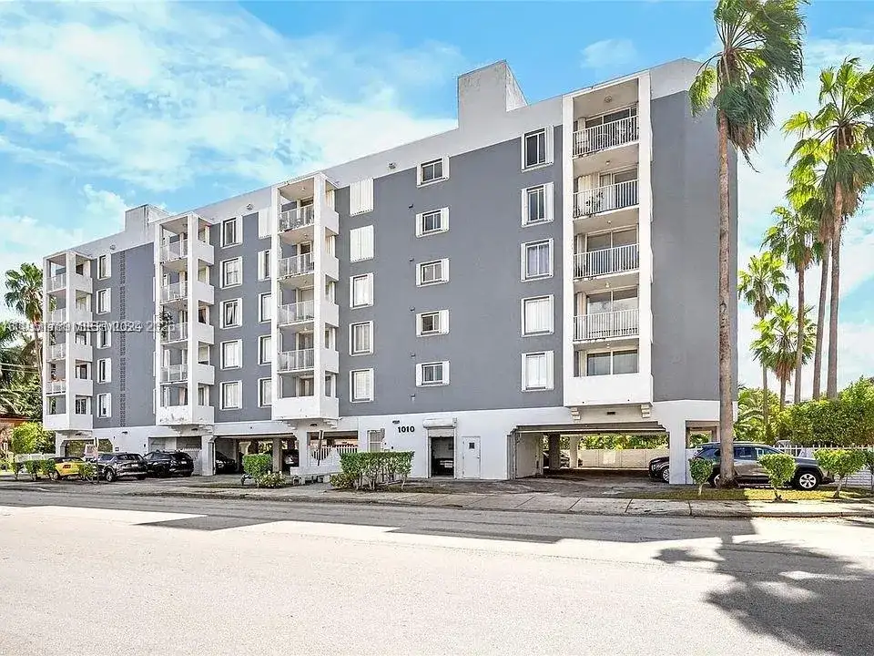 1010 NW 11th St # 206, Miami FL 33136 photo 2
