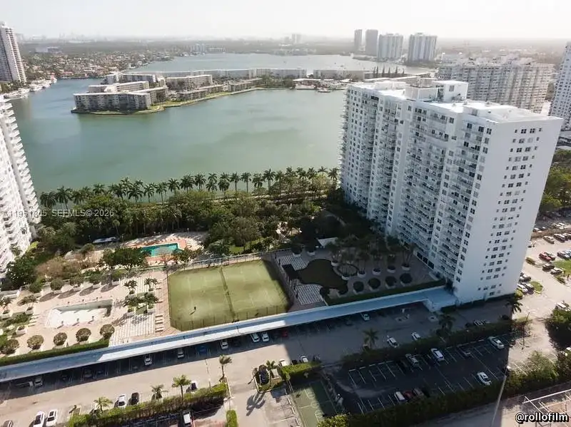 2801 NE 183rd St # 709W, Aventura FL 33160 photo 2