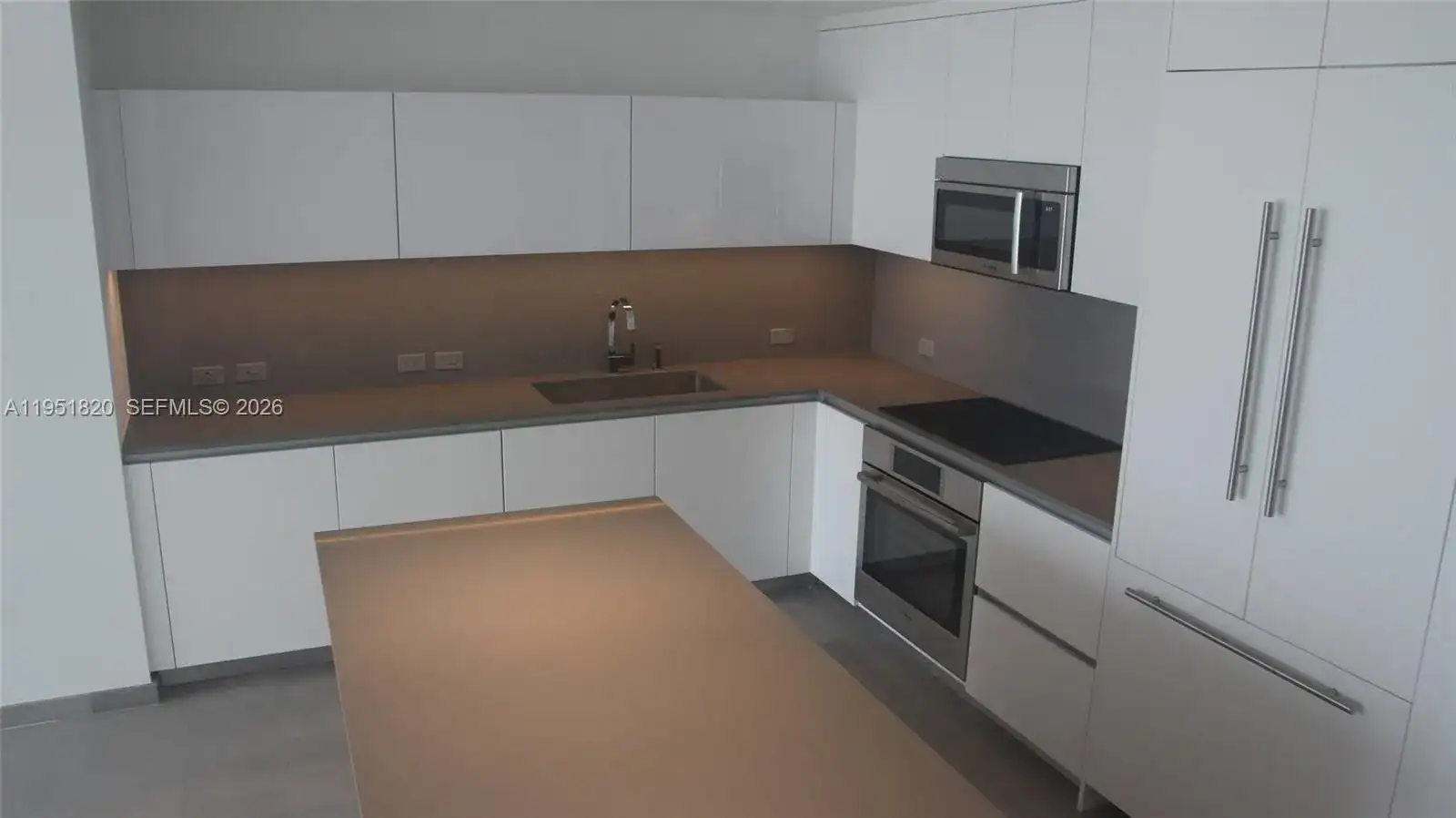 68 SE 6TH STREET # 2308, Miami FL 33131 photo 2